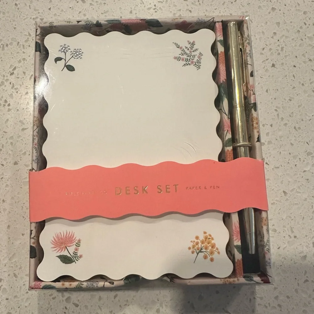 Rifle Paper Co. Floral Desk Set / Note writing set NWT - Picture 3 of 7